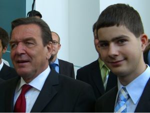 Gerhard Schröder gratuliert Martin Schuster